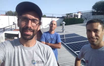 Ex alumnos del CFP 407 conforman un equipo de instalación solar fotovoltaica